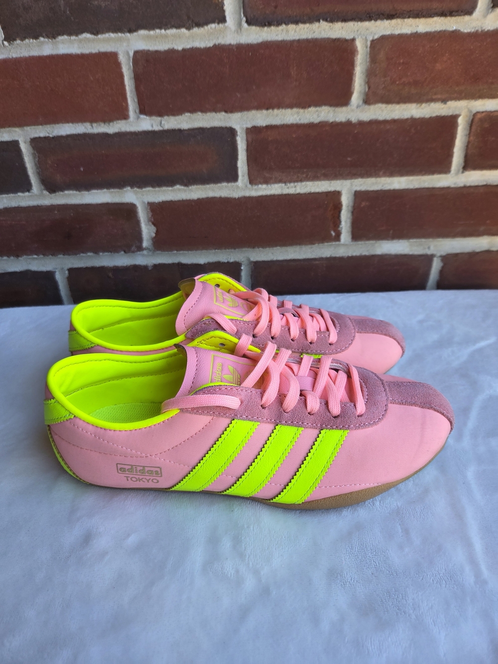 Adidas Tokyo Women’s Shoes Glow Pink Solar Yellow Gum US 8 UK 6.5 - Picture 7 of 14